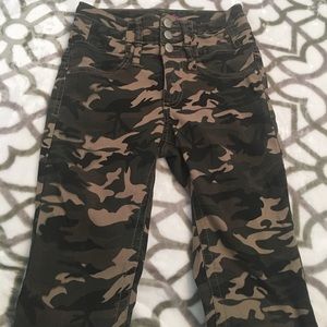 Girls High waisted Camo jeans